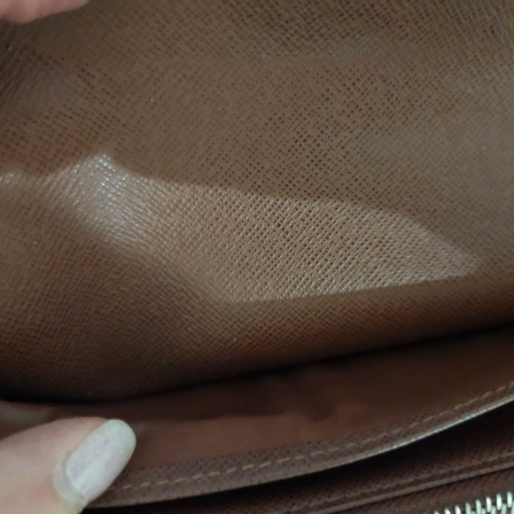 Louis Vuitton monogram Sarah wallet with LV shopping bag - Picture 8 of 10